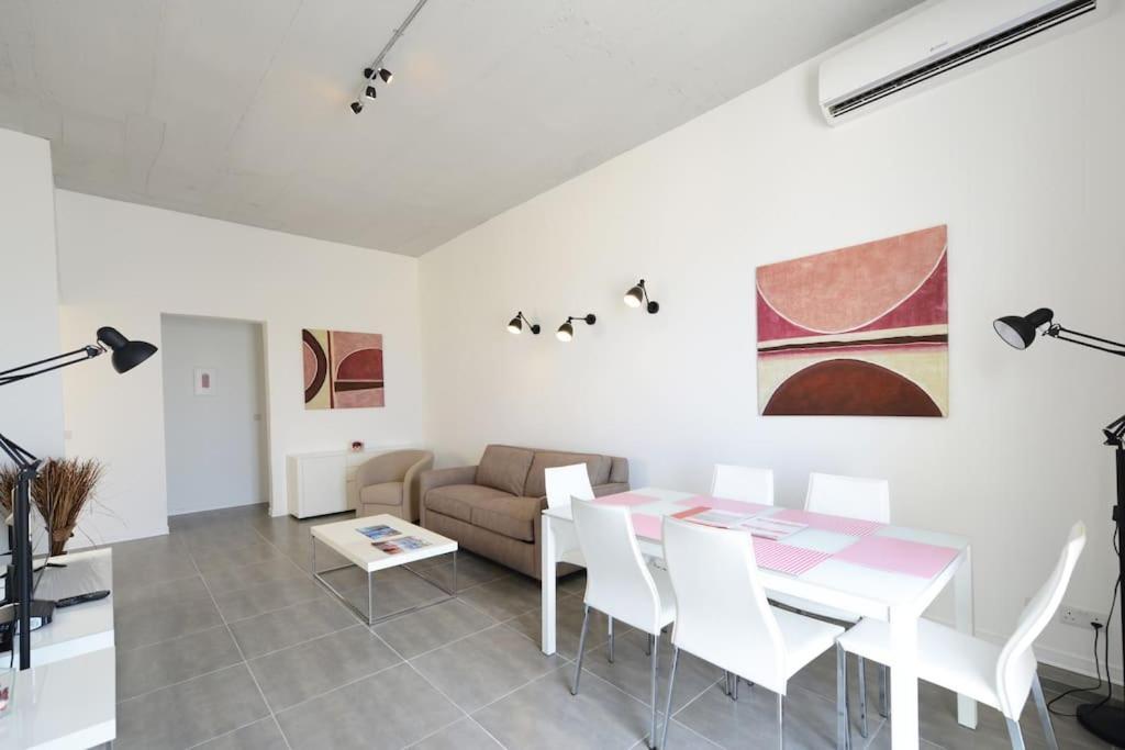 Vallettastay - Harbor View Gem- Sea View 1 Bed Apt Buitenkant foto